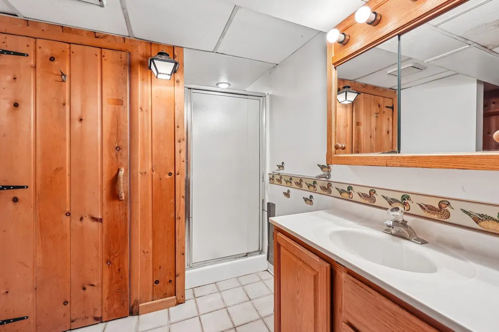612 Russell Avenue S Minneapolis, MN 55405