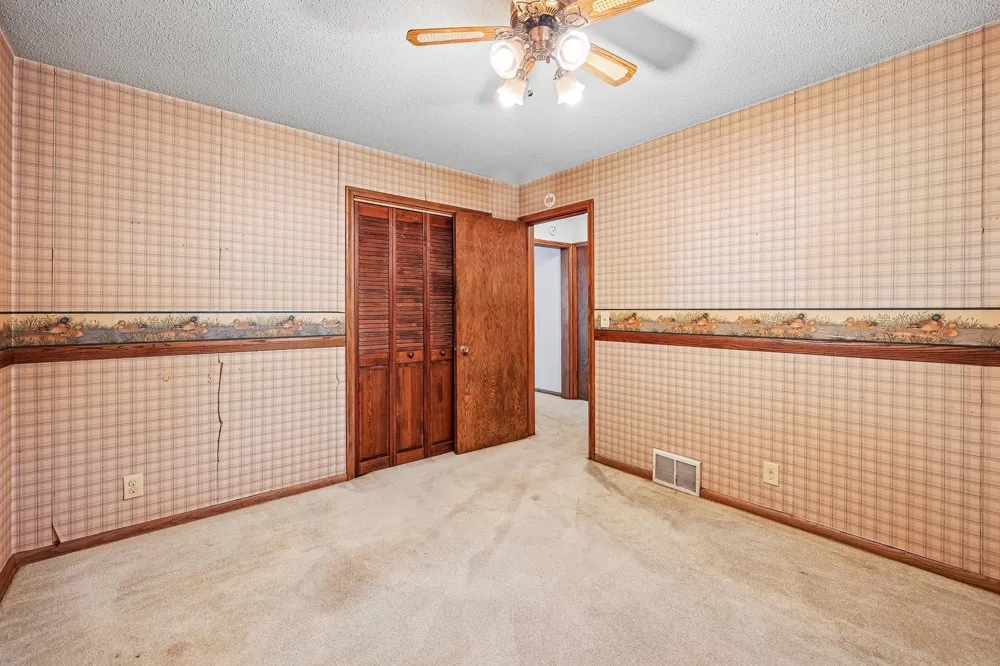 612 Russell Avenue S Minneapolis, MN 55405