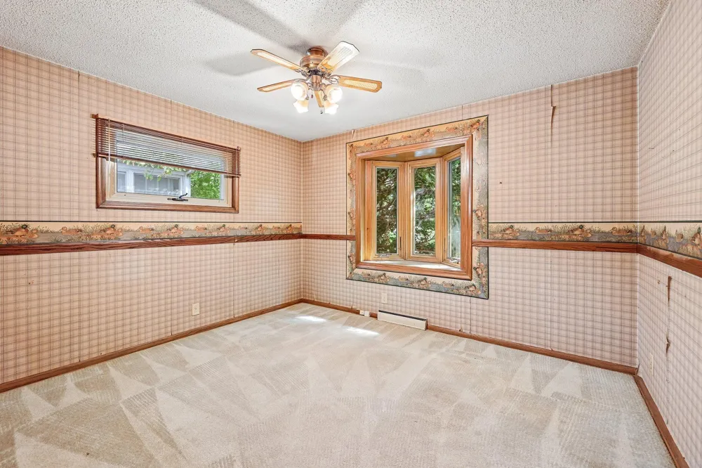 612 Russell Avenue S Minneapolis, MN 55405