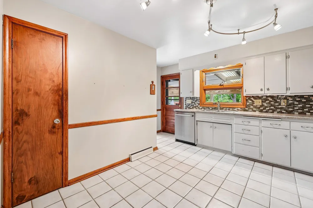 612 Russell Avenue S Minneapolis, MN 55405