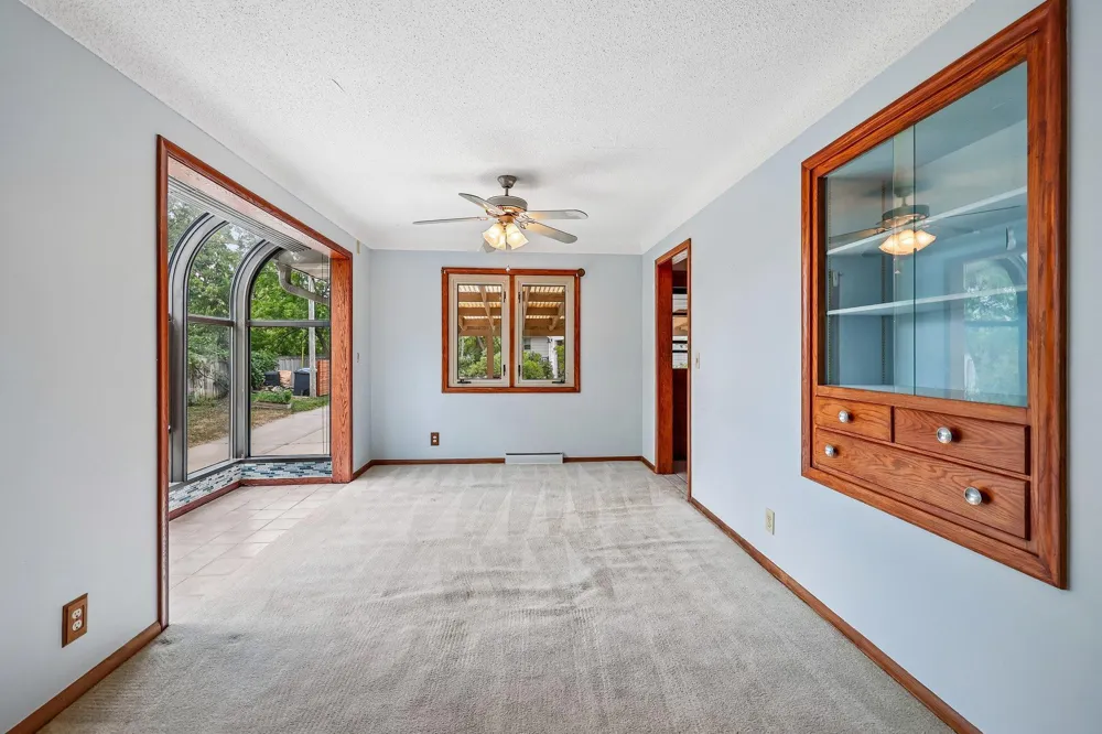 612 Russell Avenue S Minneapolis, MN 55405