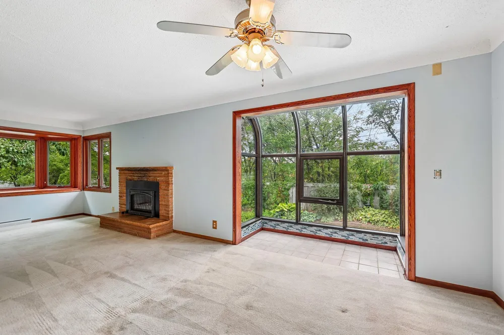 612 Russell Avenue S Minneapolis, MN 55405