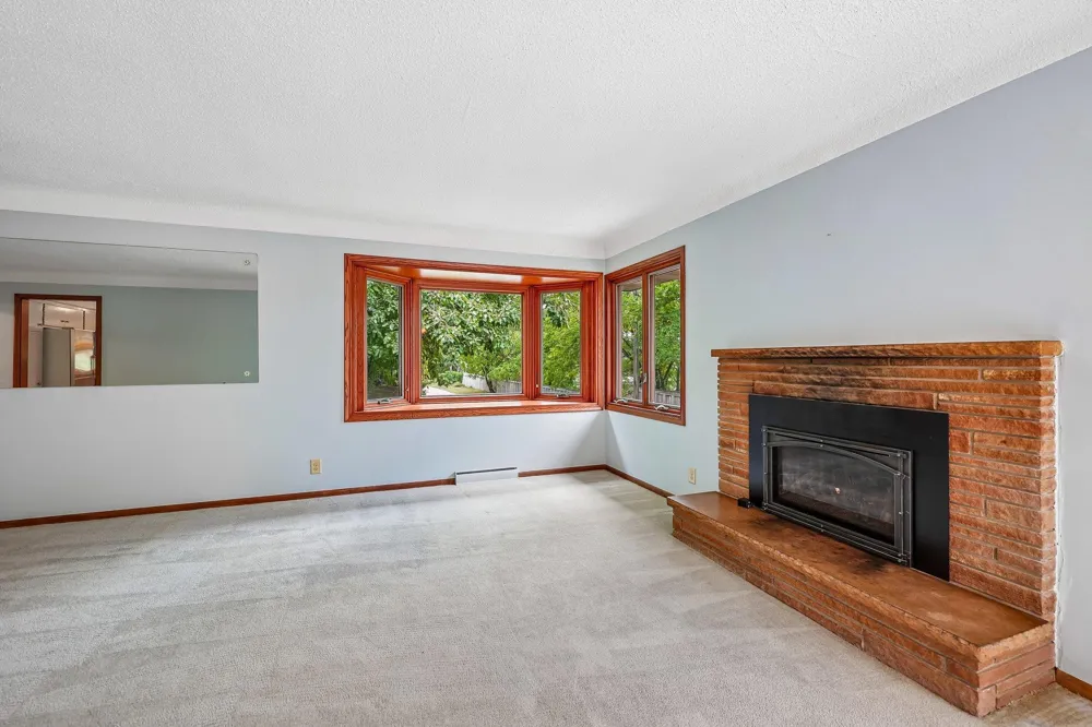 612 Russell Avenue S Minneapolis, MN 55405