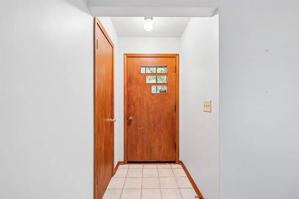 612 Russell Avenue S Minneapolis, MN 55405