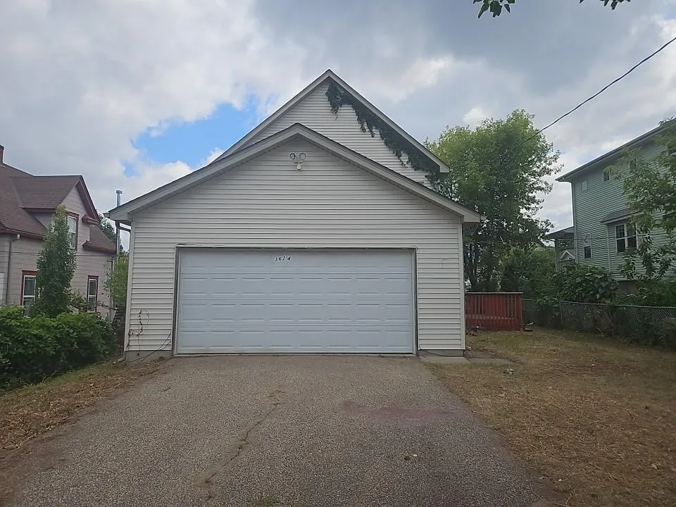 3624 5th Avenue S Minneapolis, MN 55409