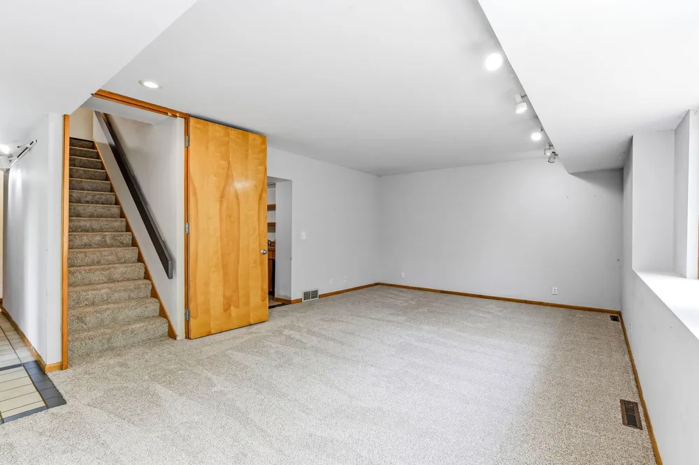 760 1st Avenue NW New Brighton, MN 55112