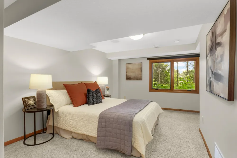 2120 Queensland Lane Plymouth, MN 55447