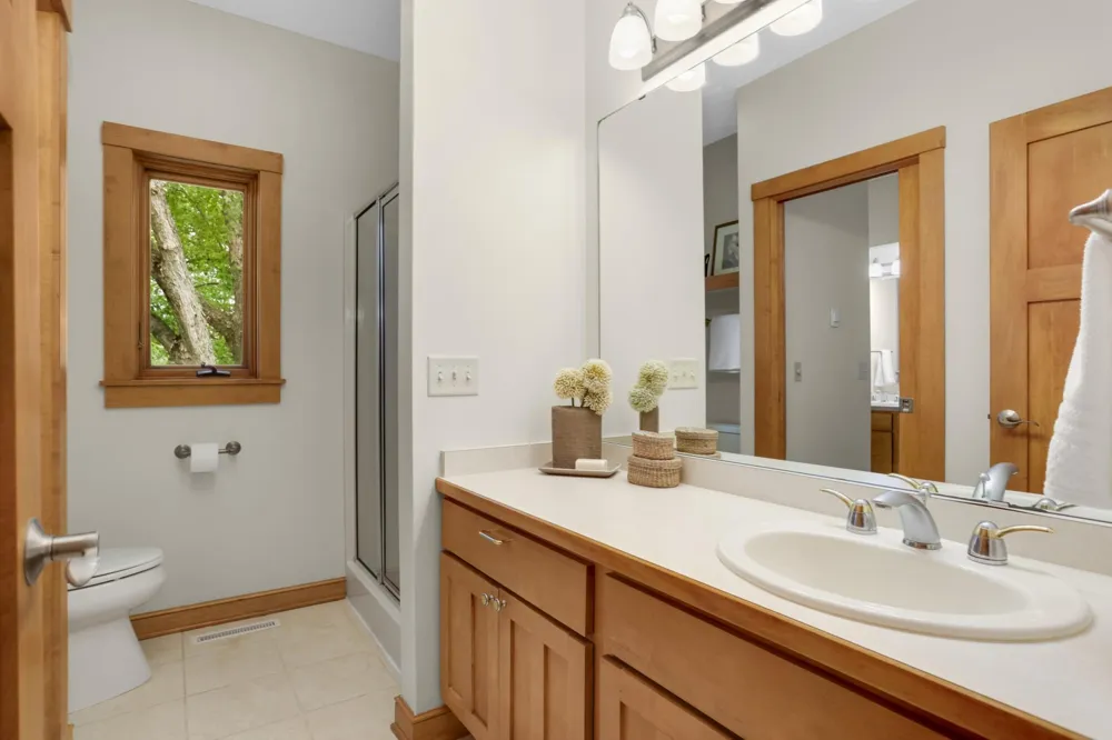 2120 Queensland Lane Plymouth, MN 55447