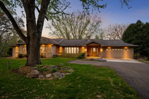 2120 Queensland Lane