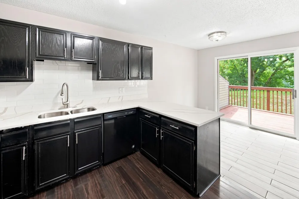 148 River Woods Lane Burnsville, MN 55337