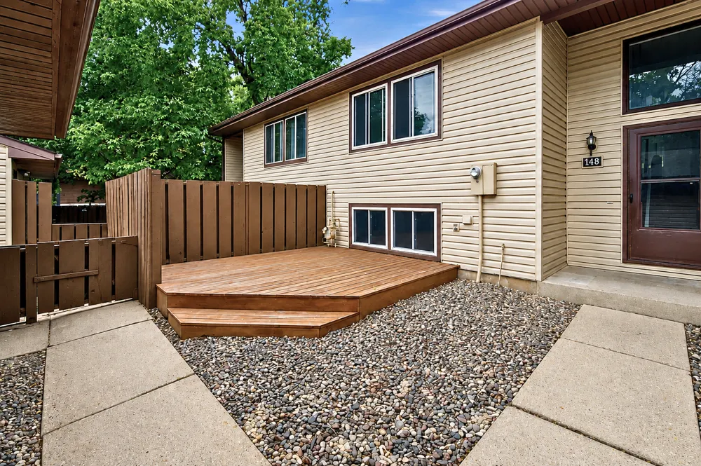 148 River Woods Lane Burnsville, MN 55337