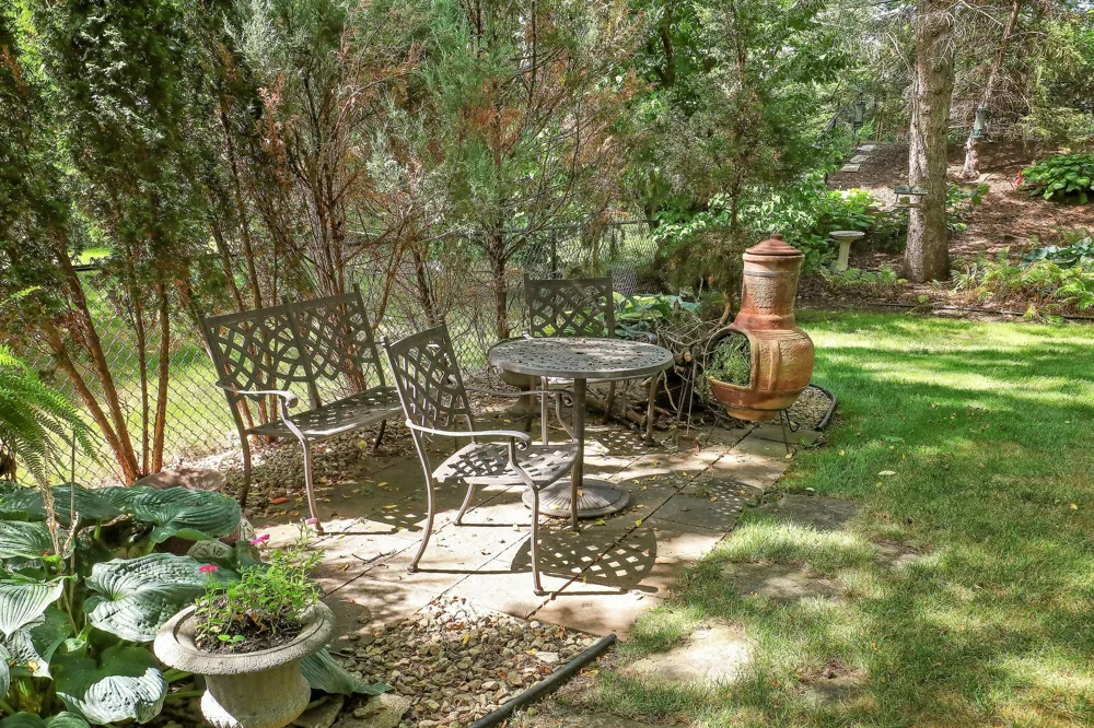 9702 Utica Road Bloomington, MN 55437