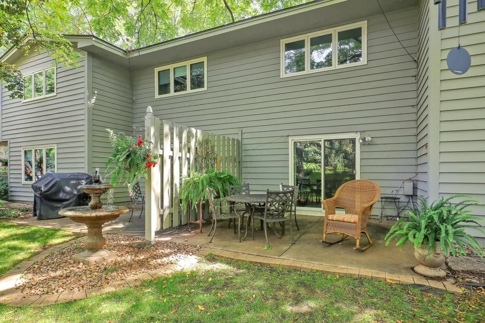 9702 Utica Road Bloomington, MN 55437