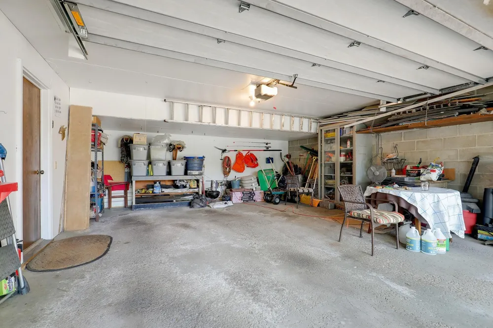 9702 Utica Road Bloomington, MN 55437