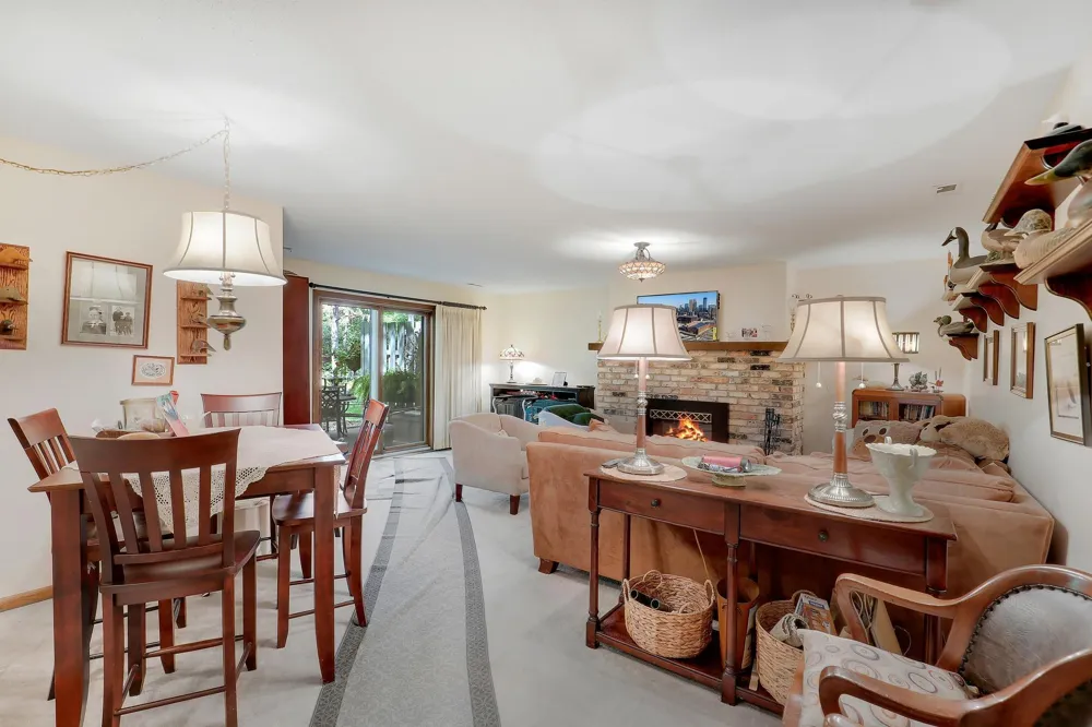 9702 Utica Road Bloomington, MN 55437