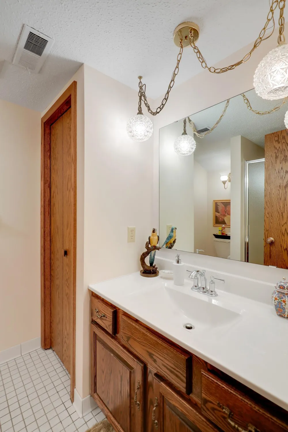 9702 Utica Road Bloomington, MN 55437
