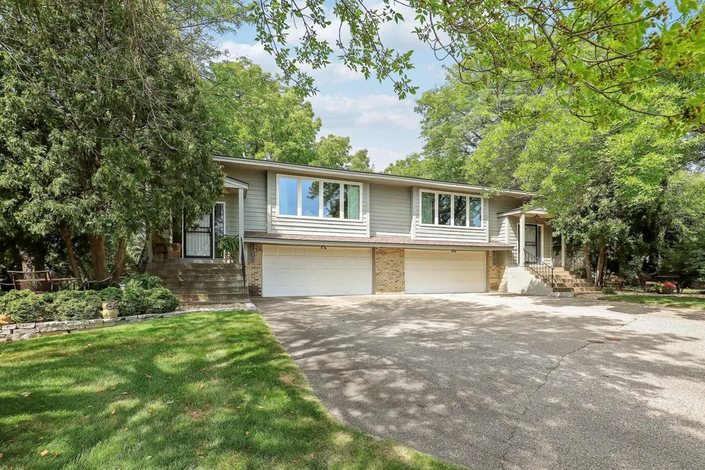 9702 Utica Road Bloomington, MN 55437