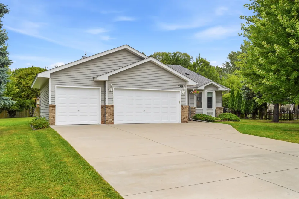23083 Hearth Avenue Forest Lake, MN 55025