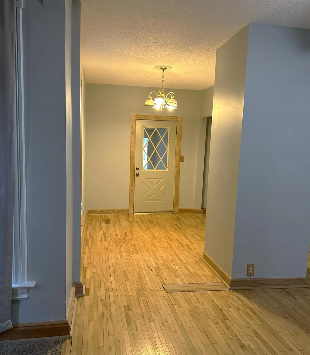 823 Juno Avenue Saint Paul, MN 55102