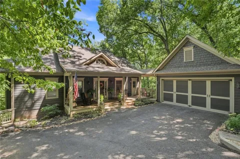 1458 Valley View Drive