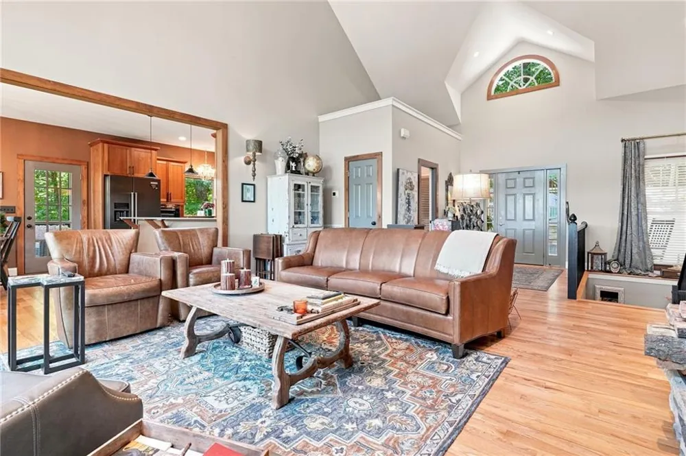 1458 Valley View Drive Big Canoe, GA 30143