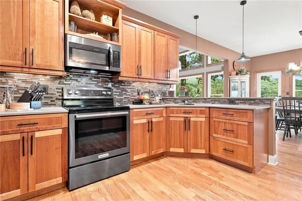 1458 Valley View Drive Big Canoe, GA 30143