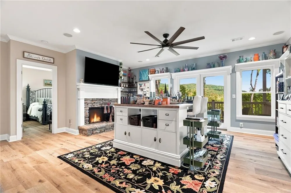 1458 Valley View Drive Big Canoe, GA 30143
