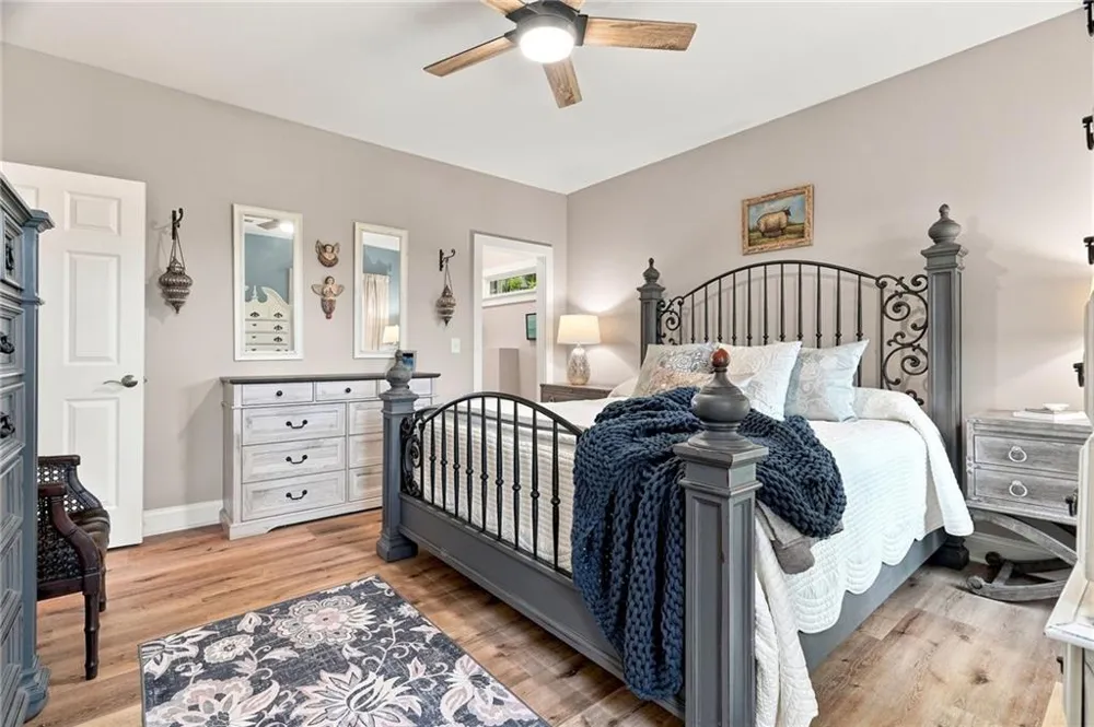 1458 Valley View Drive Big Canoe, GA 30143