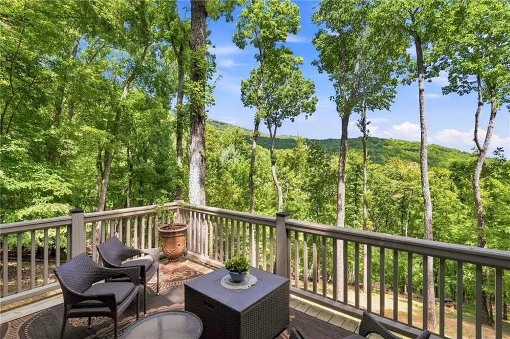 1458 Valley View Drive Big Canoe, GA 30143