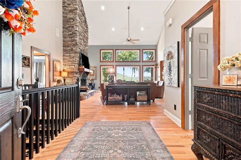 1458 Valley View Drive Big Canoe, GA 30143