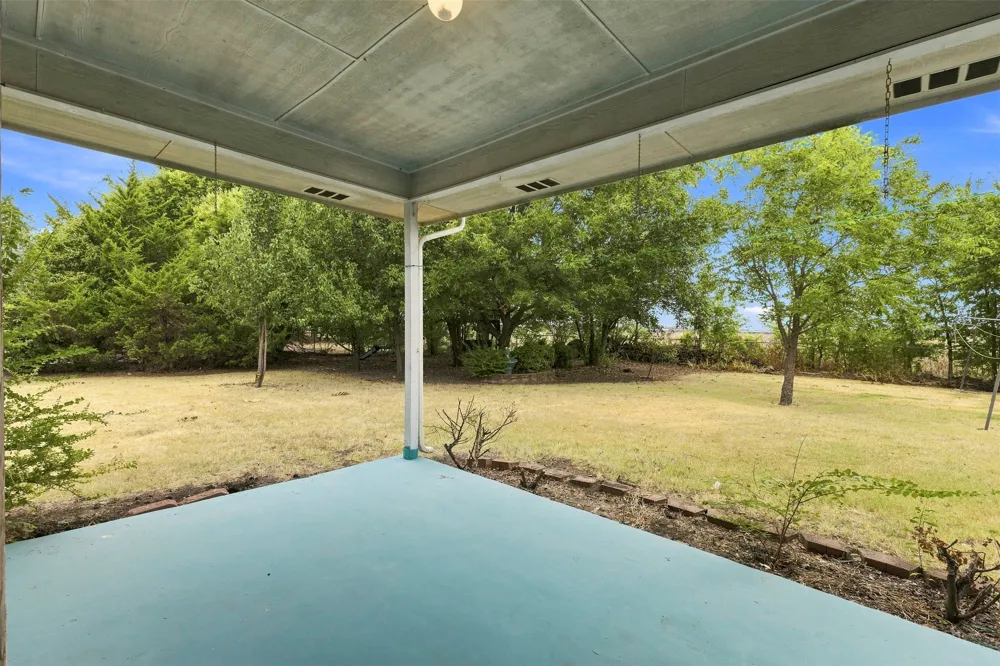 611 Dancer Lane Lancaster, TX 75146