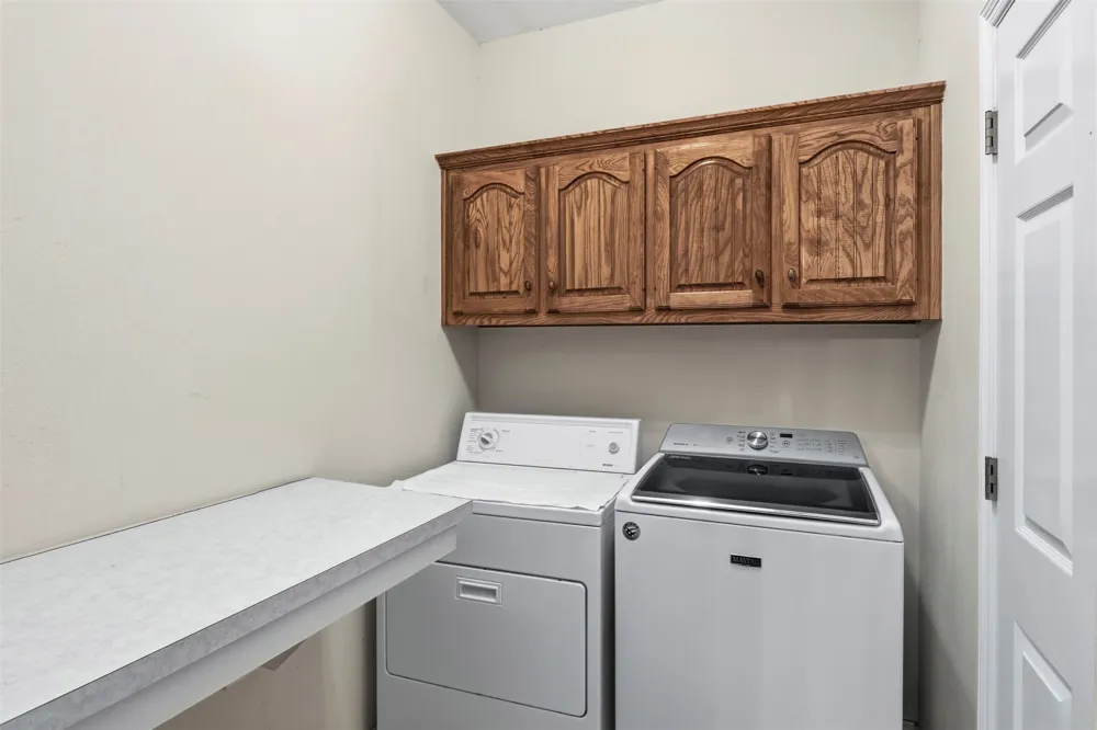 611 Dancer Lane Lancaster, TX 75146
