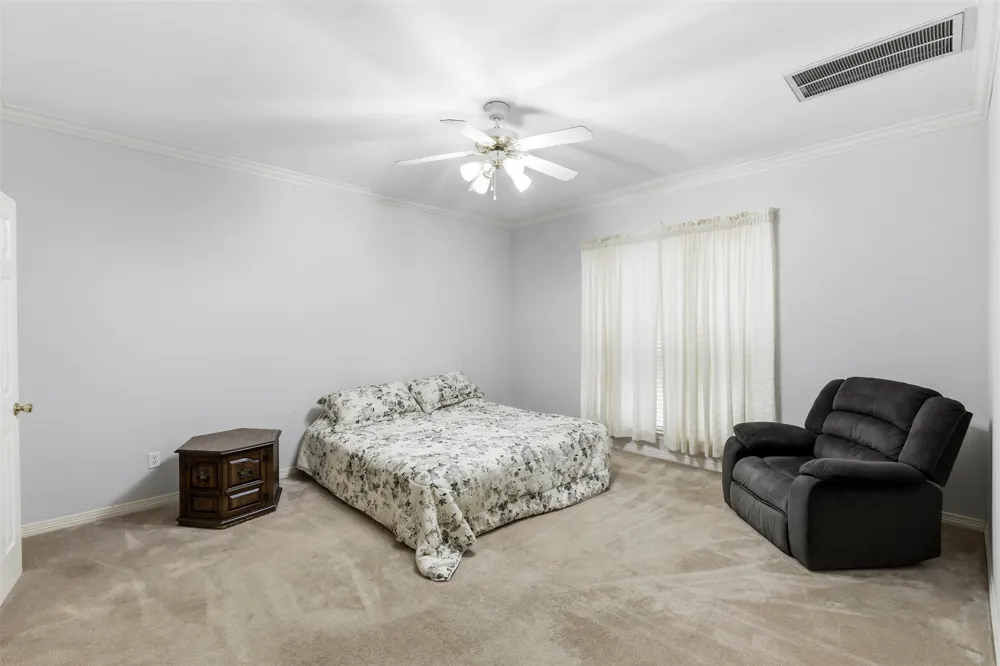 611 Dancer Lane Lancaster, TX 75146