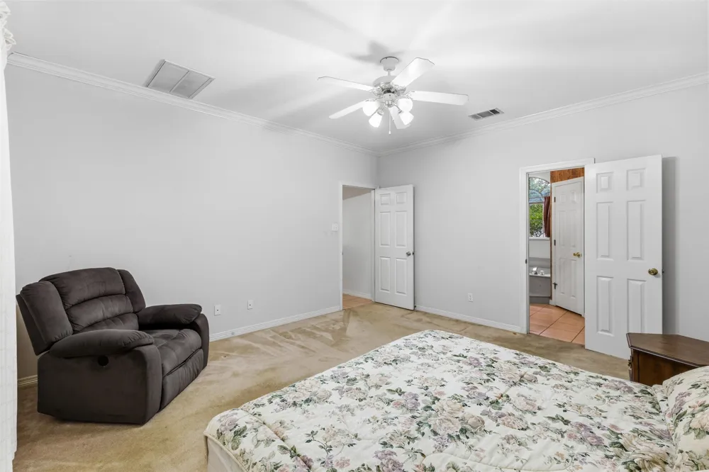 611 Dancer Lane Lancaster, TX 75146