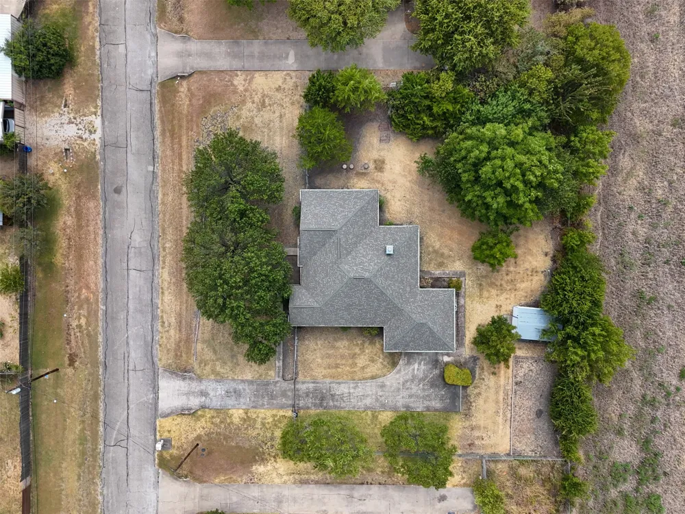 611 Dancer Lane Lancaster, TX 75146