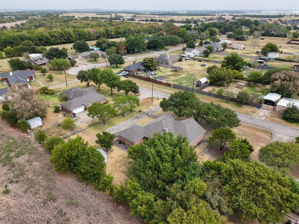 611 Dancer Lane Lancaster, TX 75146