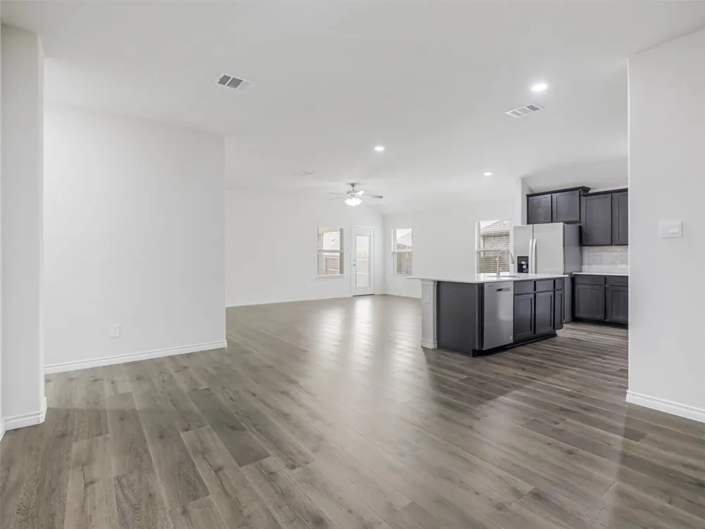 9812 Autumn Leaves Lane Aubrey, TX 76227