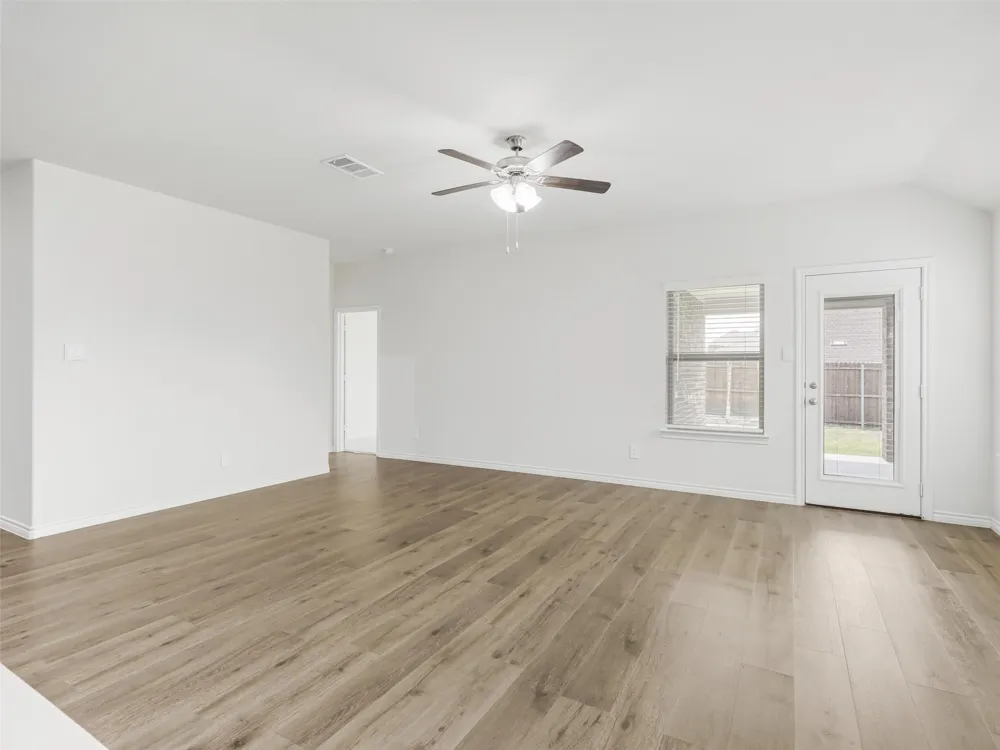 9812 Autumn Leaves Lane Aubrey, TX 76227
