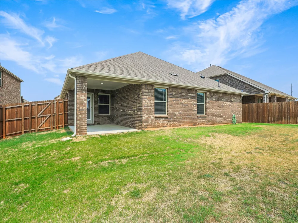 9812 Autumn Leaves Lane Aubrey, TX 76227