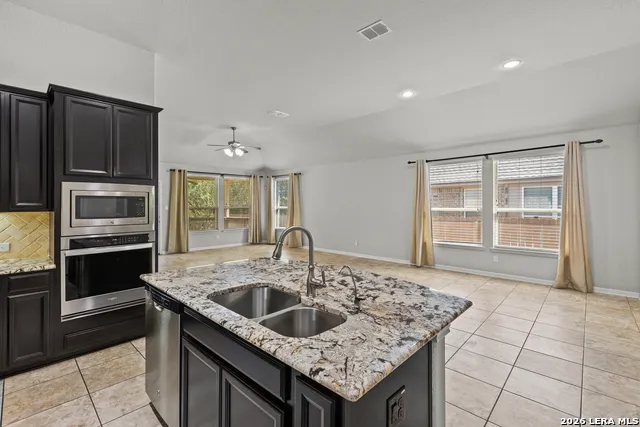 108 WINDSOR DR Boerne, TX 78006