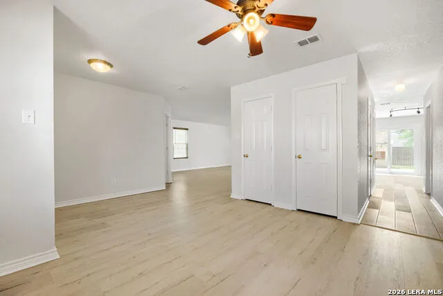 249 Hinge Cibolo, TX 78108