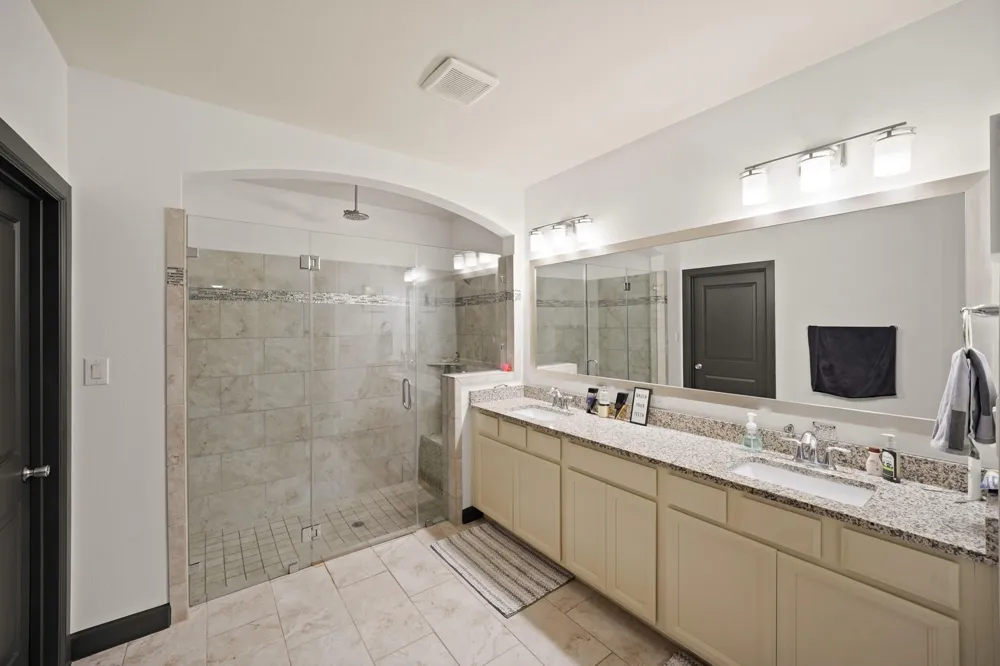 249 Castlegate Lane Jersey Village, TX 77065