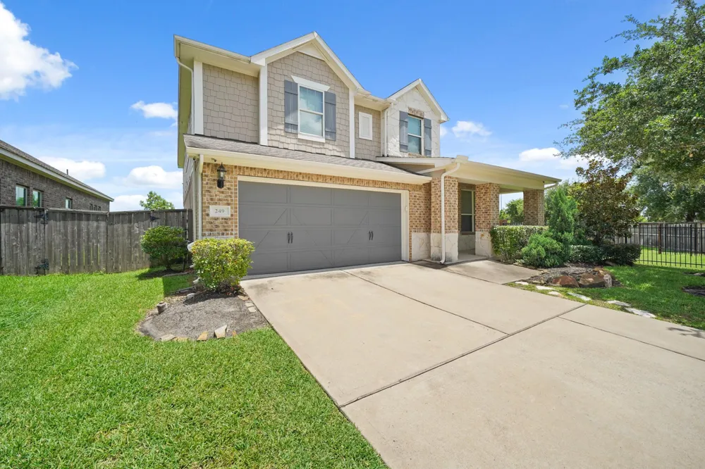 249 Castlegate Lane Jersey Village, TX 77065