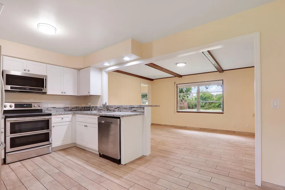 8340 SE CAMELLIA DRIVE Hobe Sound, FL 33455