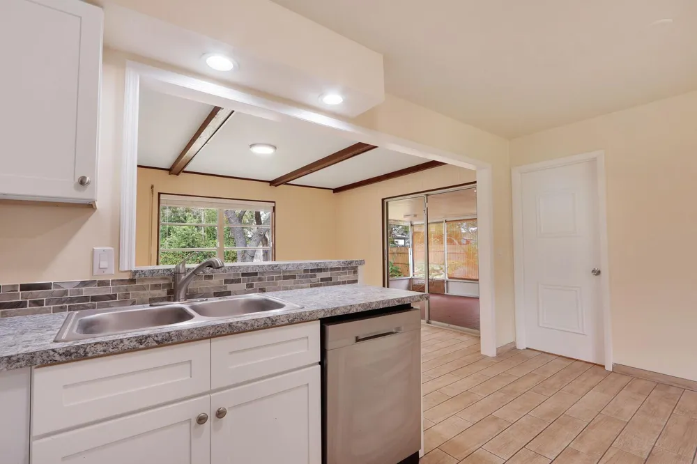 8340 SE CAMELLIA DRIVE Hobe Sound, FL 33455