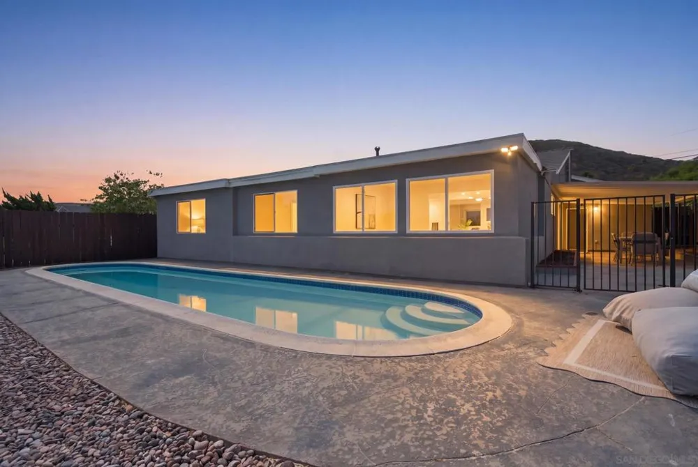 7918 Linen Dr Santee, CA 92071