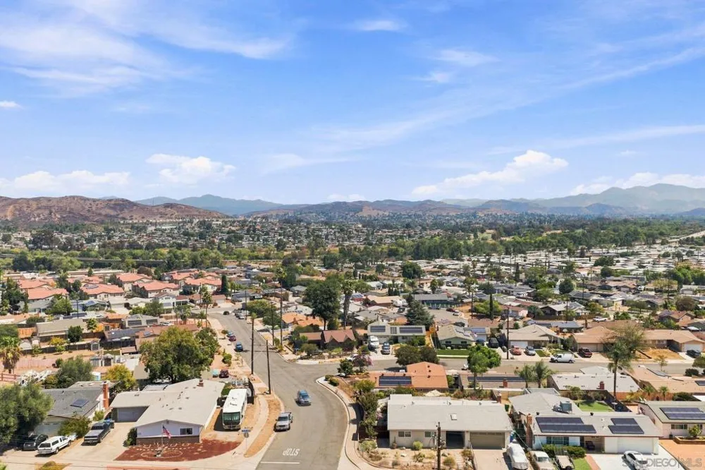 7918 Linen Dr Santee, CA 92071