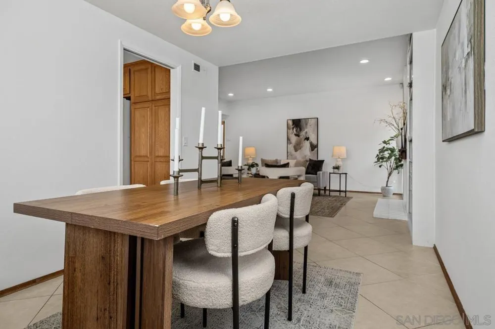 647 Windsor Circle Chula Vista, CA 91910