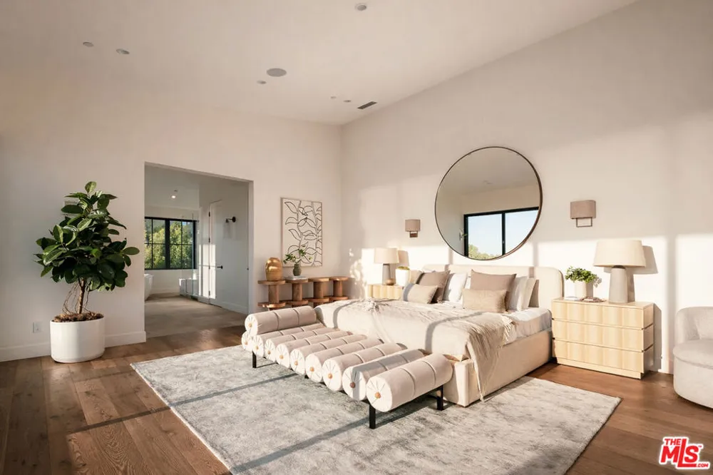 29623 Harvester Road Malibu, CA 90265