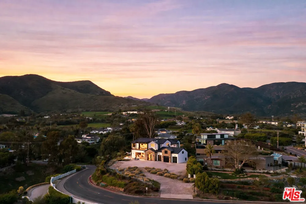 29623 Harvester Road Malibu, CA 90265